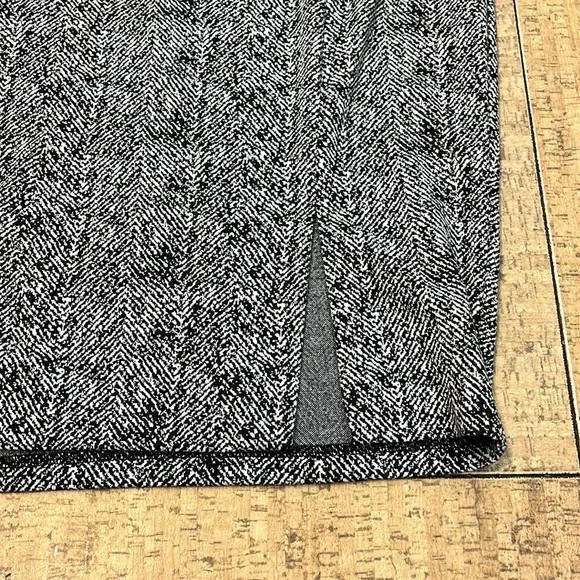 Express Cap Sleeve Black Marled Knee-Length Dress - Picture 8 of 10